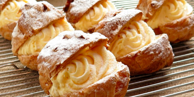 cream puffs