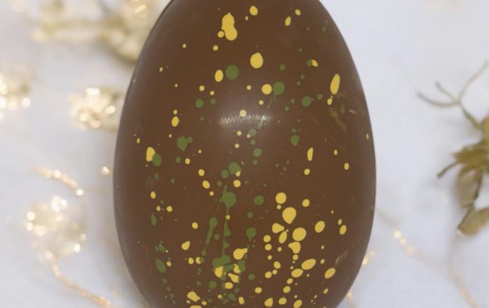 master chocolat Artisanal Pistachio and Kataifi Easter Egg